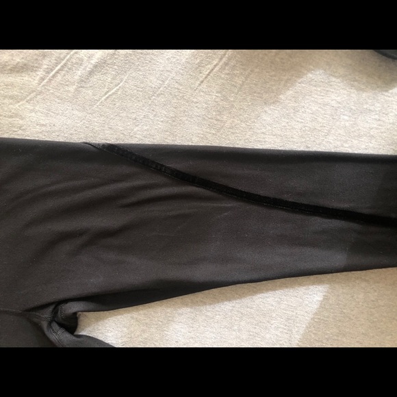 Yogalicious Athletic Leggings - Picture 3 of 4